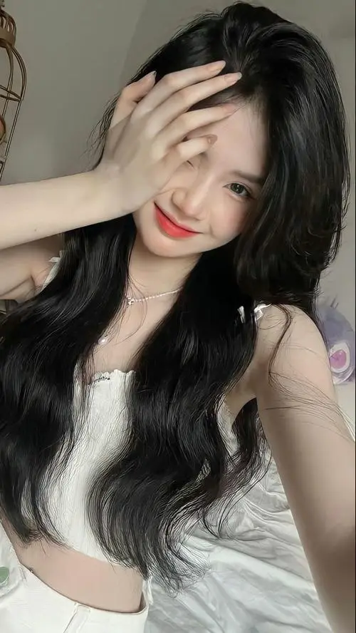 tuyen tap hinh nen girl xinh trong treo cho dien thoai 14