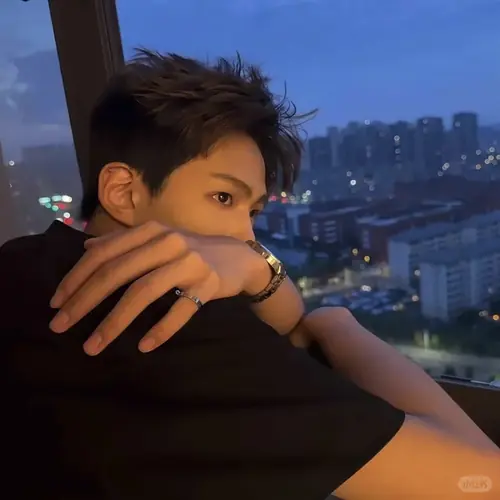 Bộ 77 Ảnh Bad Boy Ngầu với ánh nhìn lạnh và phong cách đường phố cuốn hút